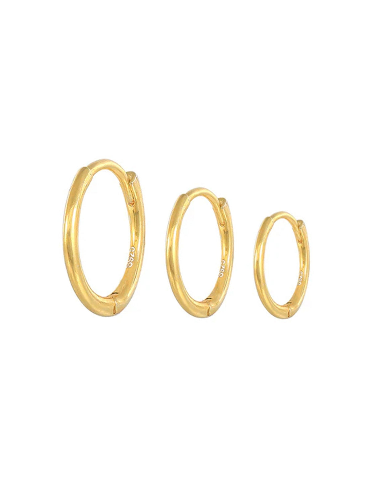 Emilie – Delicati orecchini in oro dalla morbida lucentezza.