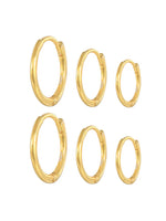 Emilie – Delicati orecchini in oro dalla morbida lucentezza.