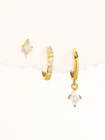 Veronika – Delicati orecchini in oro con glitter.