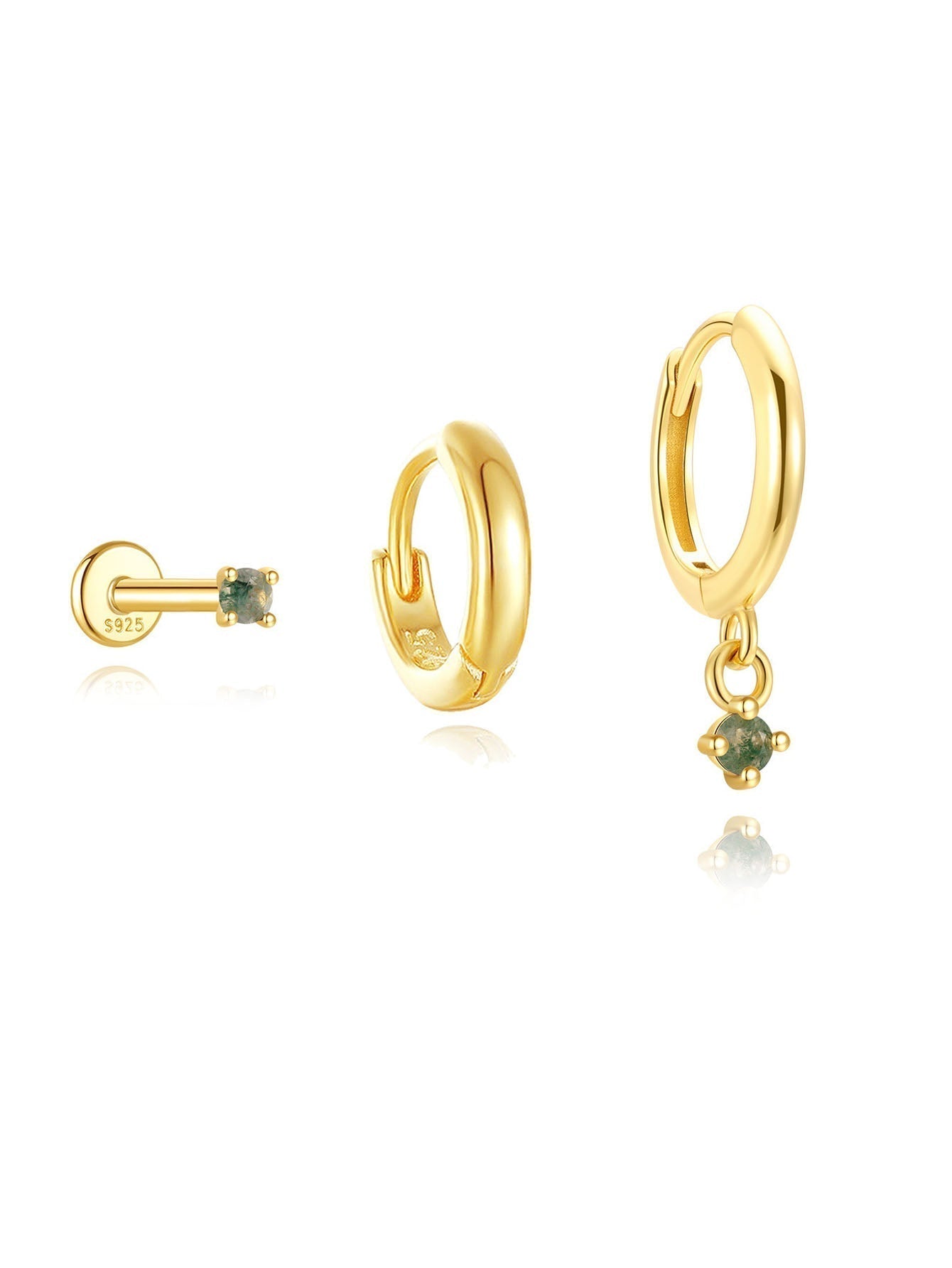 Mona – Orecchini in oro dal design fluido.