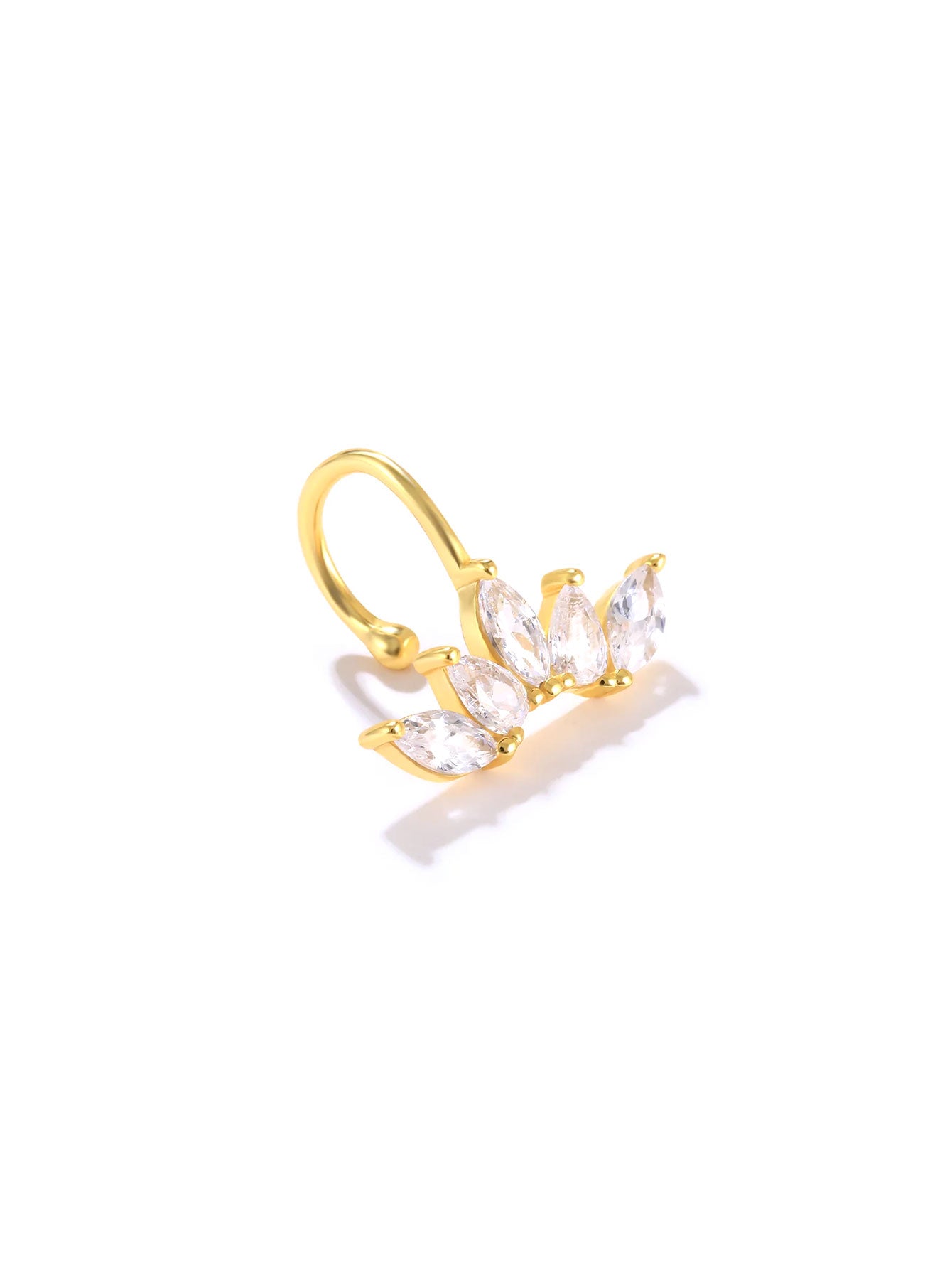 Alena – Delicati orecchini in oro dalla delicata eleganza.