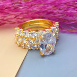 Greta – Anello in argento con diamanti e ornamento.