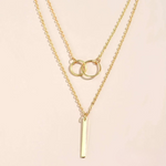 Dorina – Collana dorata con delicato pendente