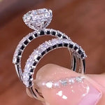 Kateřina – Anello di diamanti con caratteristico taglio baguette.