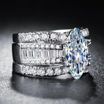 Veronika – Anello con diamanti e dettagli in oro.