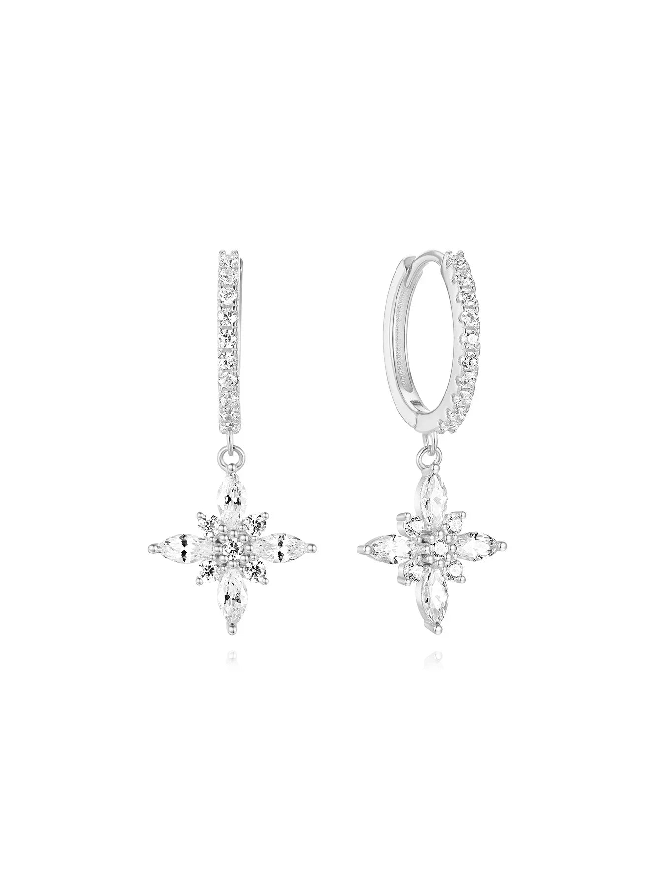 Eva-Marie – Delicati orecchini in oro dalla forma fluida.