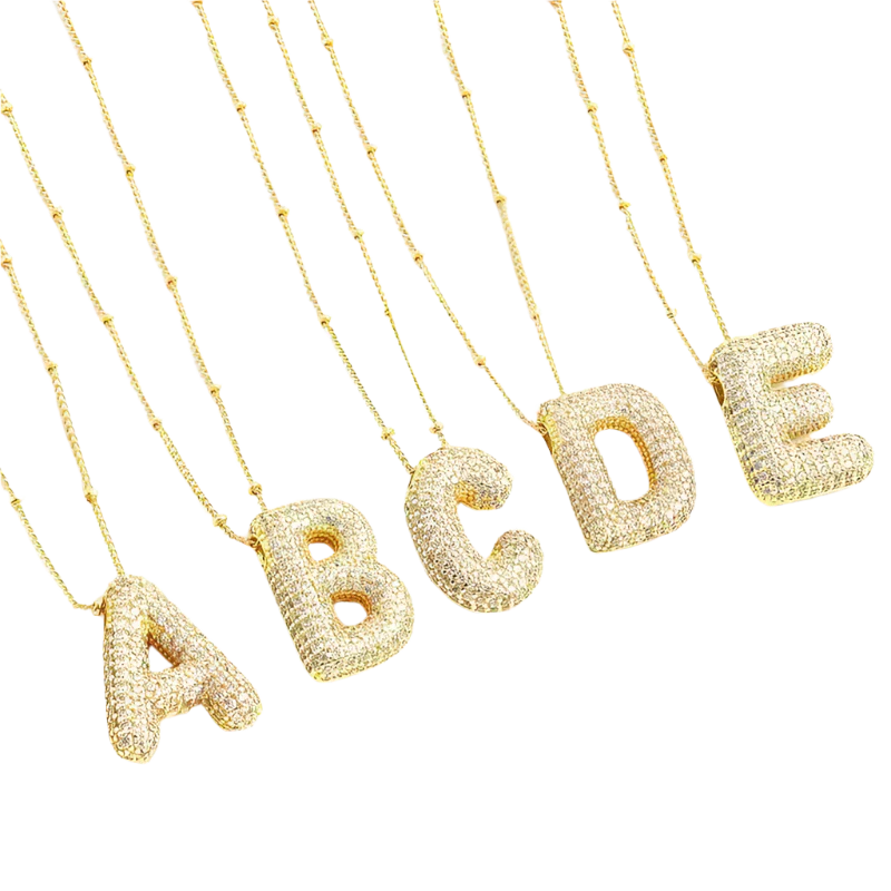 Collana con ciondoli a forma di lettere