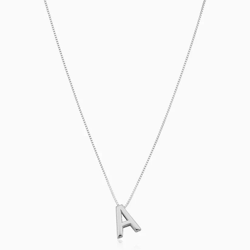 Collana con iniziali d’amore
