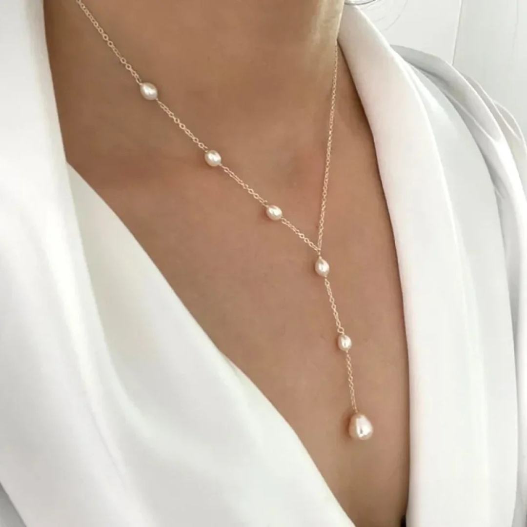 Margrit – Collana dorata con piccolo croce