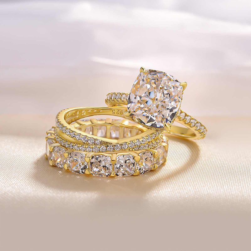 Iris – Anello di diamanti con pietra ovale.