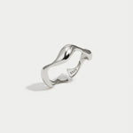 Tereza – Anello in argento con delicata curvatura