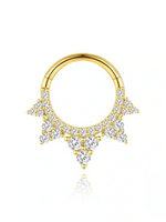 Irina – Orecchini in oro dalla silhouette strutturata.