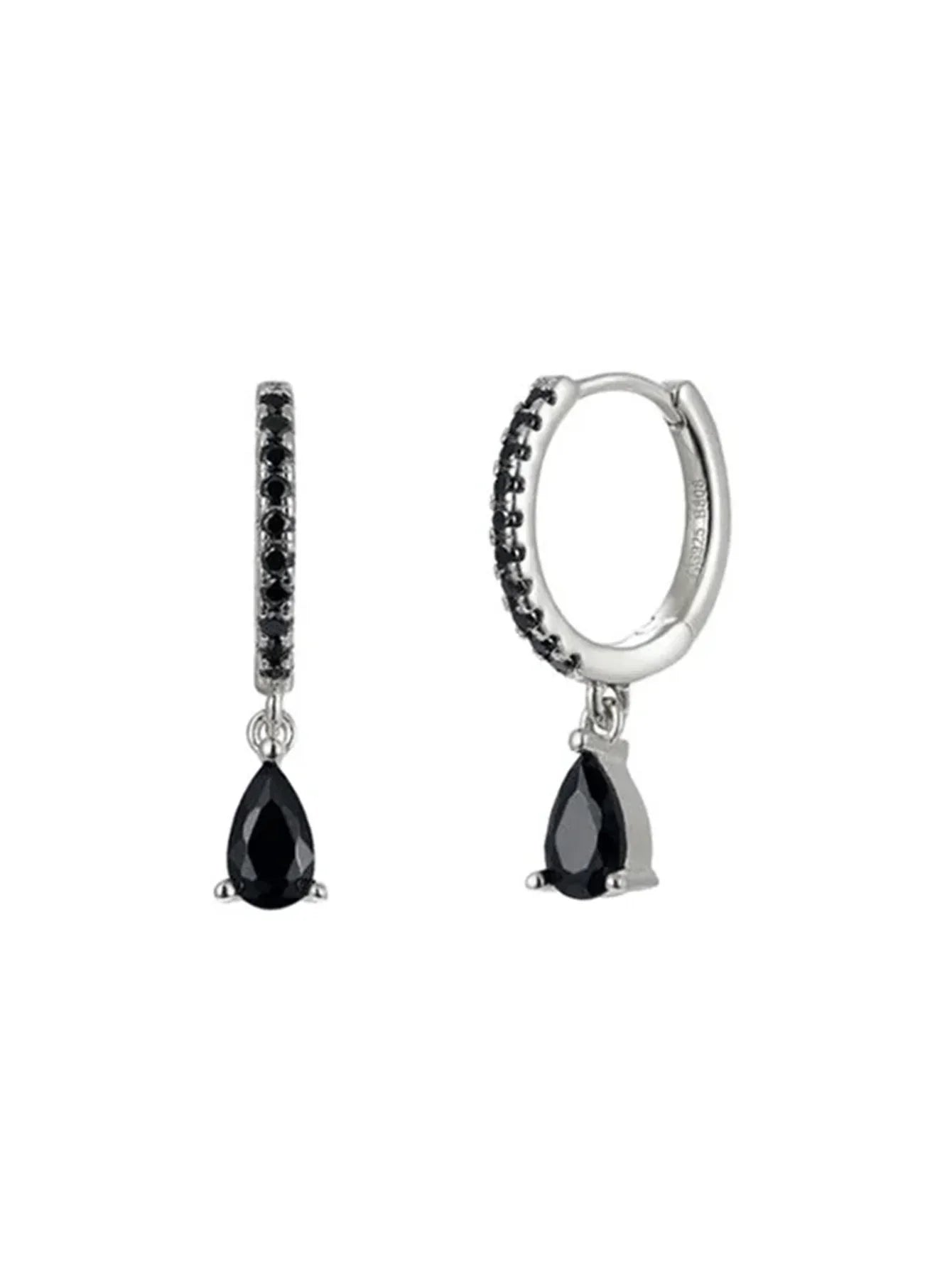 Sabina – Orecchini in oro dallo stile moderno.