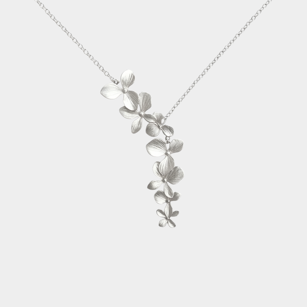 Stefanie - Collana dorata con design circolare discreto