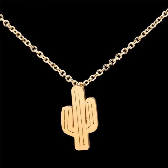 Amira – Collana dorata con pendente a forma di cactus
