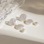 Romina – Bracciale in oro con perle e maglie delicate.