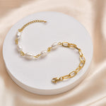 Olivia – Bracciale di perle lucide con cuore.
