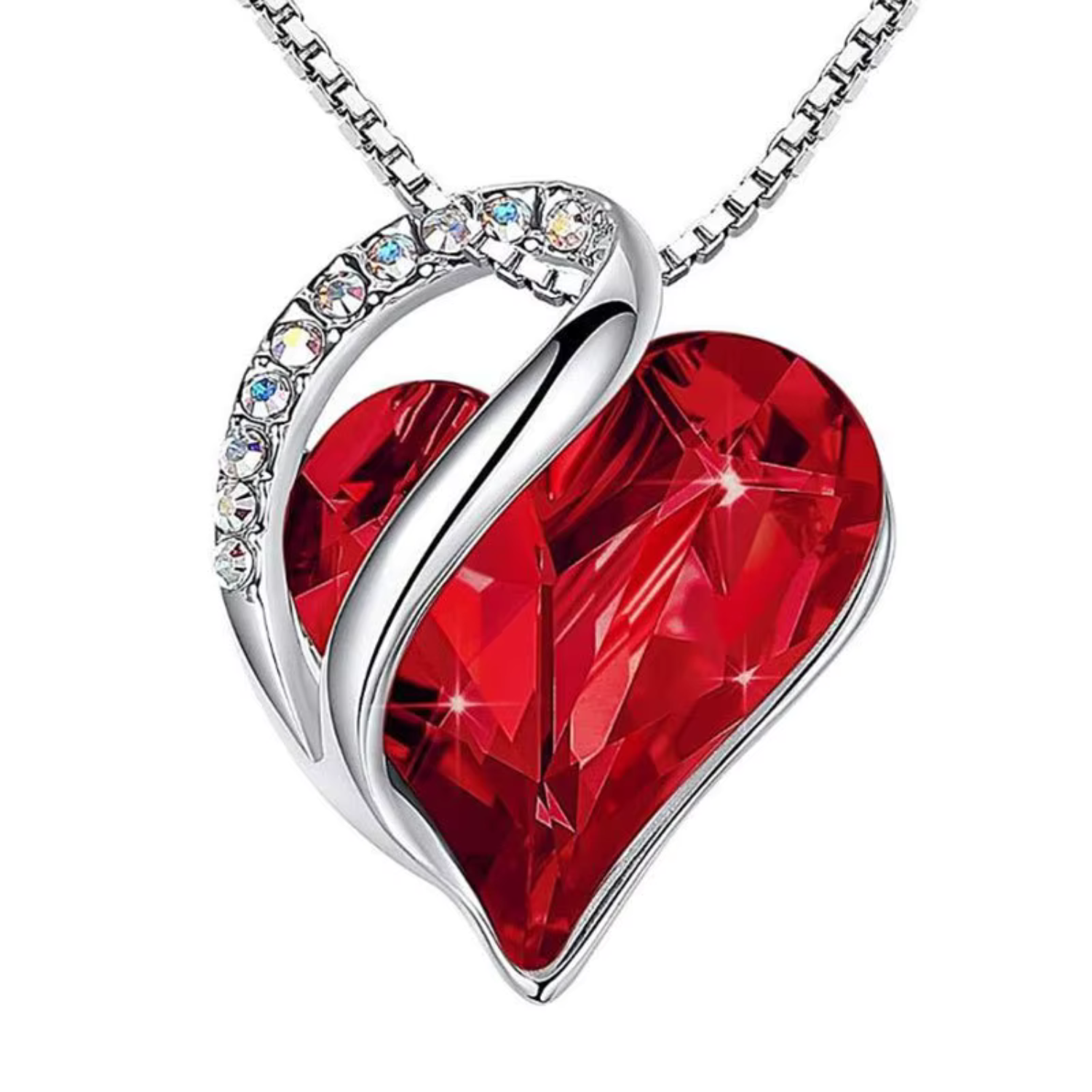 Hana-Marie – Ciondolo a forma di cuore con rubini e riflessi argentati.
