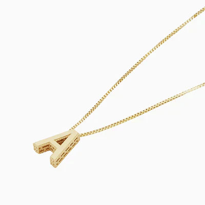 Collana con iniziali d’amore