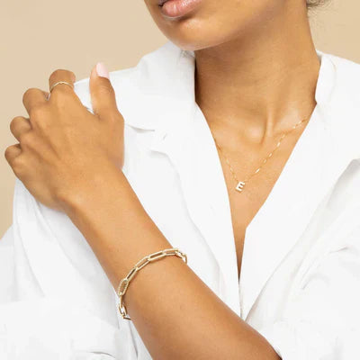 Collana con iniziali d’amore