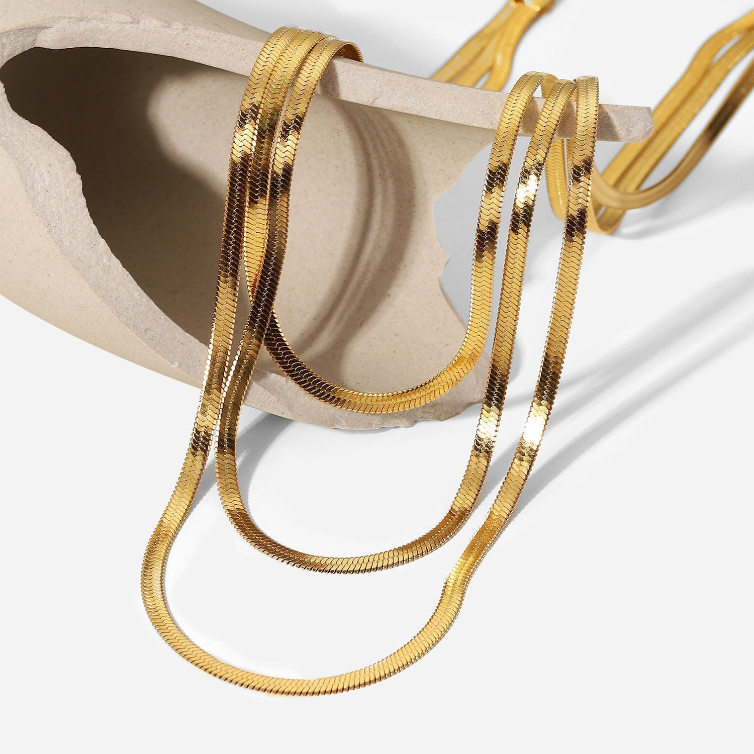 Sofie – Catenina multistrato in delicato oro