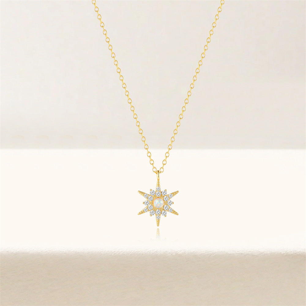 Amálie – Delicata collana in argento con pendente rotondo.