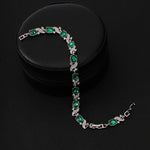 Helena – Bracciale in argento con smeraldi.