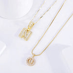 Set di collane con iniziali in moissanite
