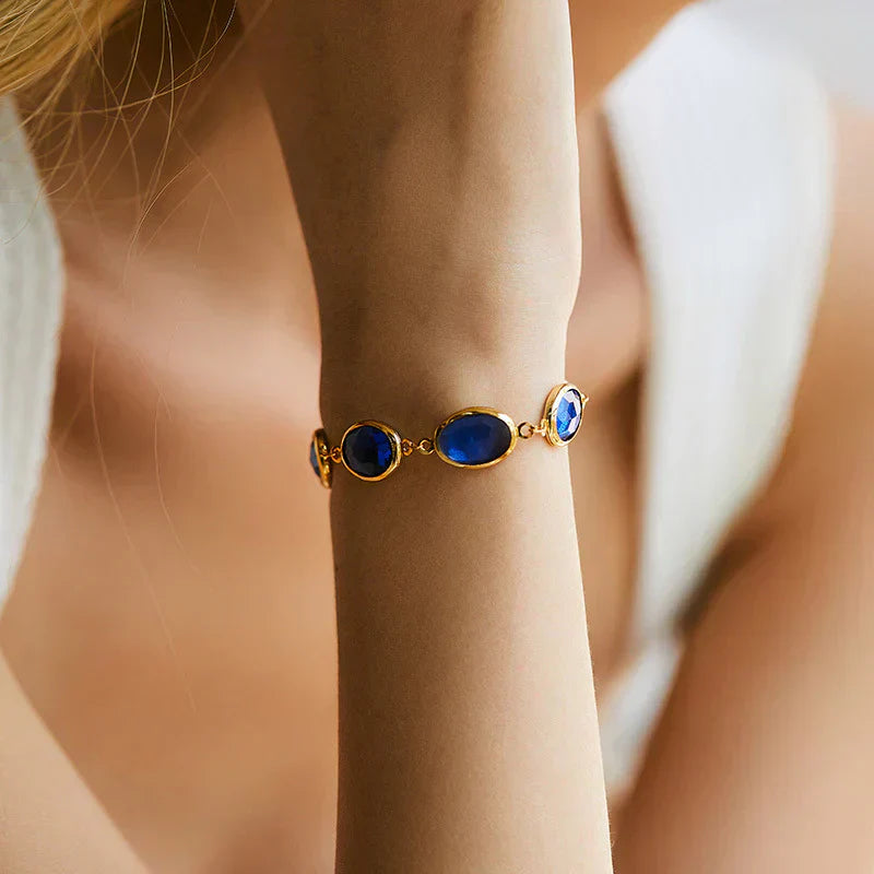 Veronika – Bracciale con pietre di zaffiro sfumate.