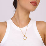 Viktorie – Collana dorata con pendente elegante