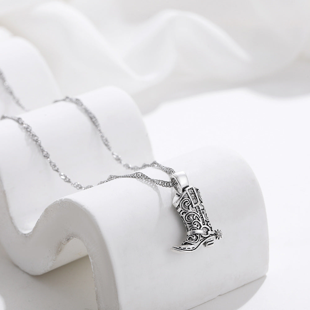 Johana – Collana delicata con pendenti dorati