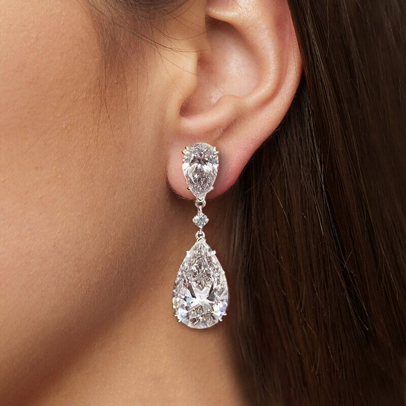 Melanie – Anello con goccia di diamanti.