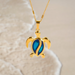 Maja – Collana dorata con medaglione rotondo