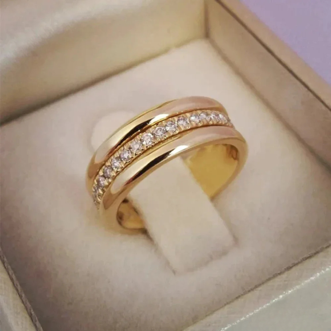 Elegante anello in zirconia con doppio inserto