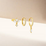 Sára – Delicati orecchini in oro con movimento discreto.
