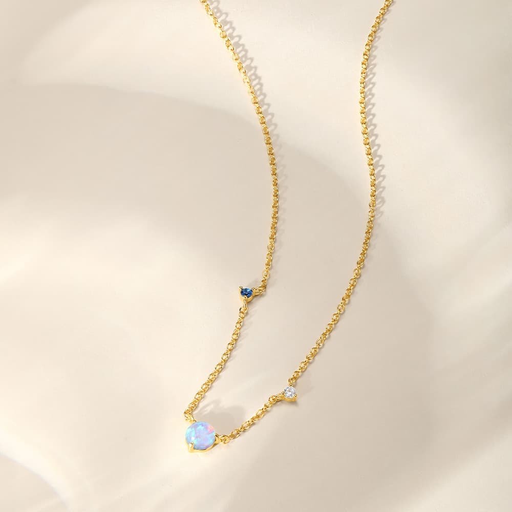 Nora – Collana delicata in argento con pendente a forma di cuore