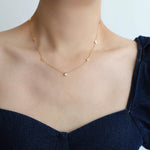 Carina – Collana dorata con accenti colorati