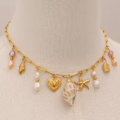 Anneliese – Collana dorata con mini pendenti