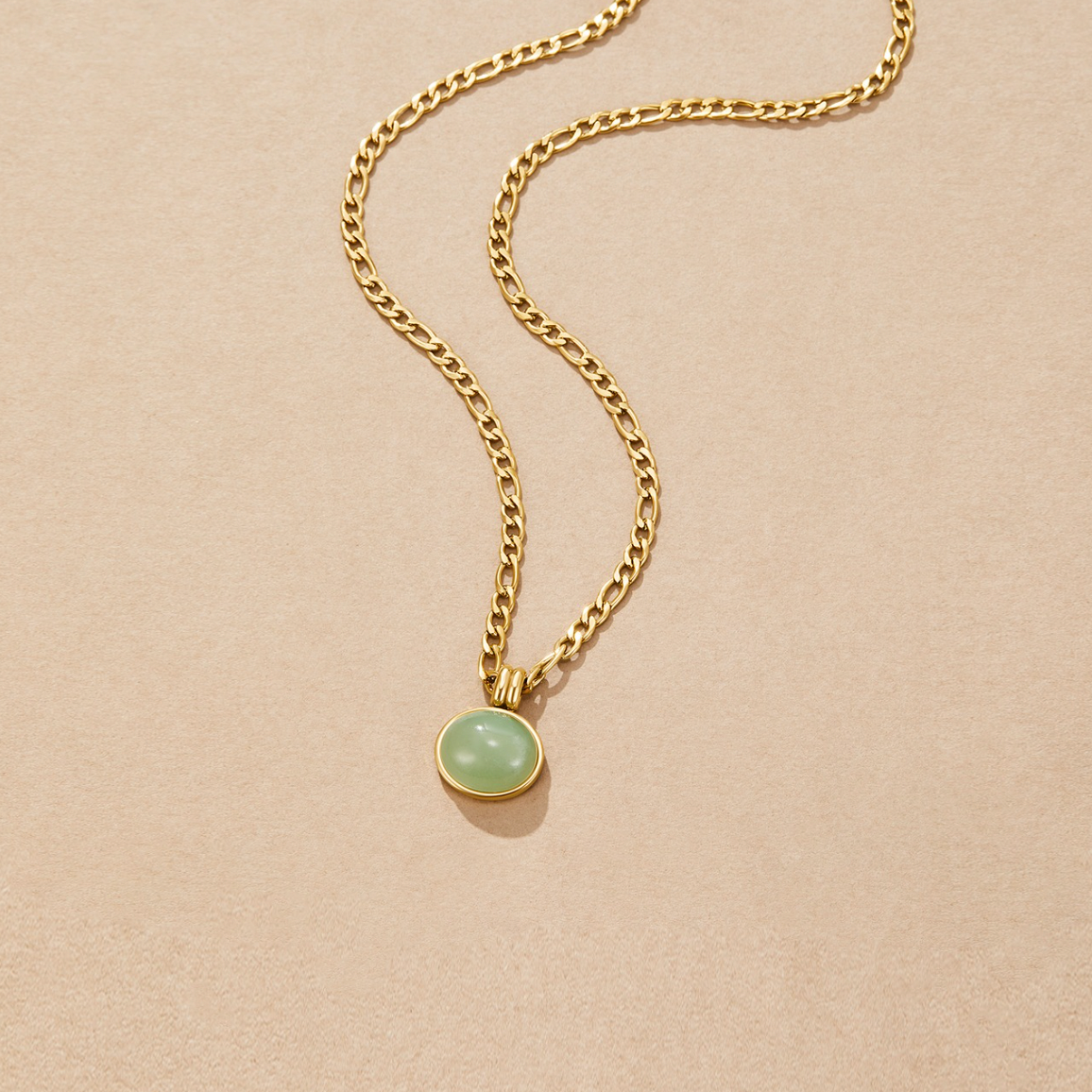 Klára-Marie – Collana rotonda con pendente strutturato.