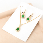 Elina – Collana con pendente di smeraldo.