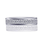 Maren – Anello in argento con diamanti e fascia stretta.