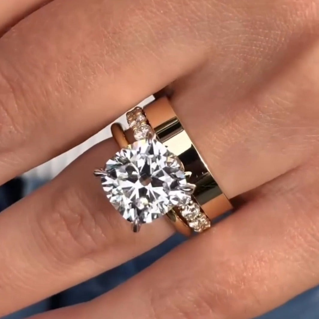 Elisa – Anello con diamante e montatura solitario.