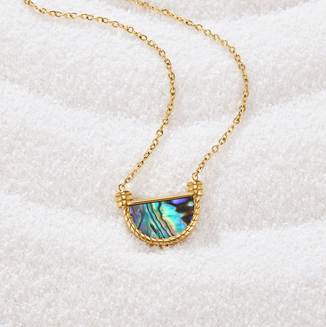 Nadja – Collana dorata con pendente in cristallo
