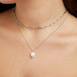 Isabela – Collana dorata con mini accenti a palline