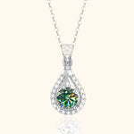Amélie – Collana in argento con pendente in smeraldo.