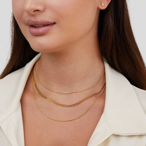Antonie – Collana in oro multistrato dalla struttura trasparente.