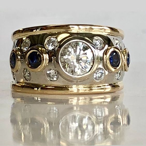 Barbora - Anello vintage in oro con intarsi e zirconi