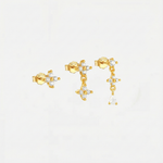 Anika – Orecchini in oro dal movimento delicato.