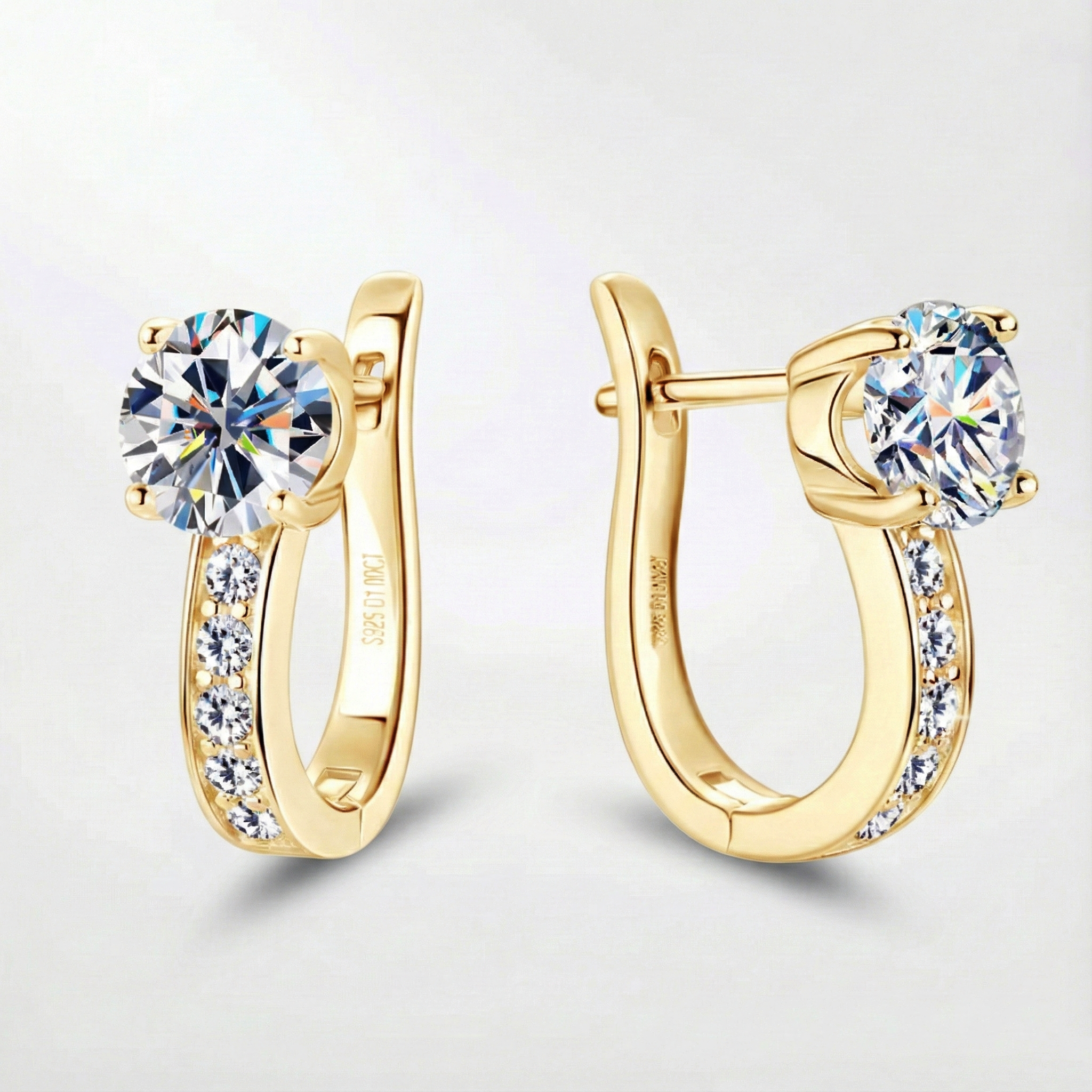 Orecchini a cerchio con moissanite a canale