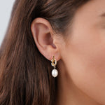 Tereza-Sofie – Orecchini in argento dalla forma curva.